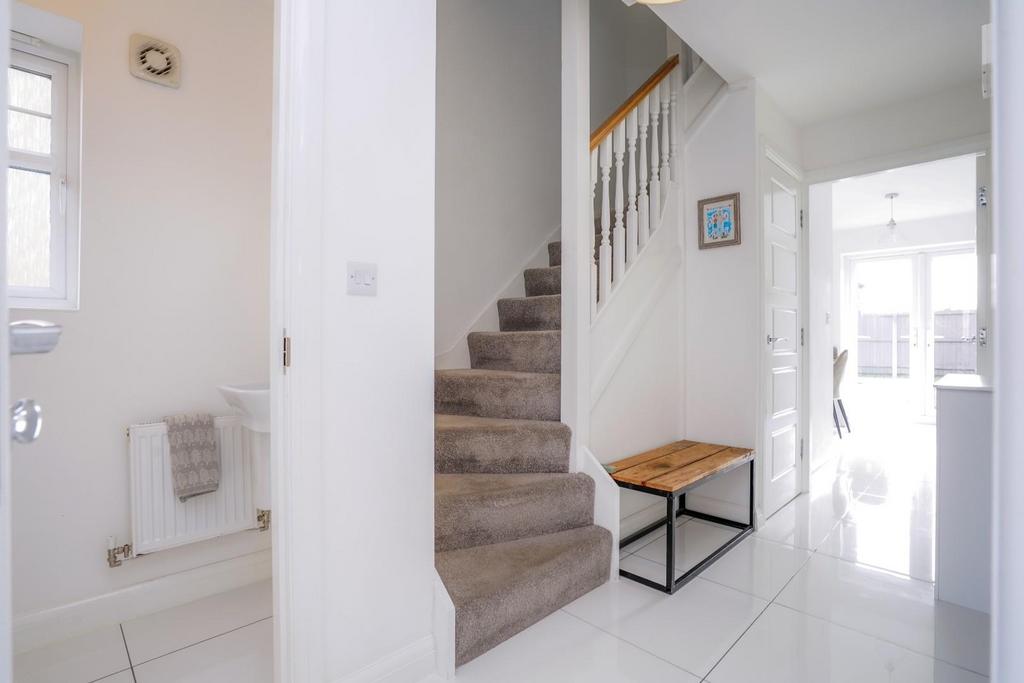 9 Waddington Drive, Snaith, DN14 9 FA DSC00888.jpg