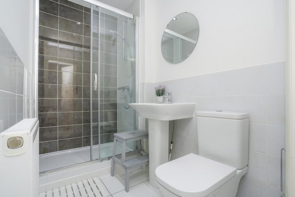 9 Waddington Drive, Snaith, DN14 9 FA DSC00853.jpg