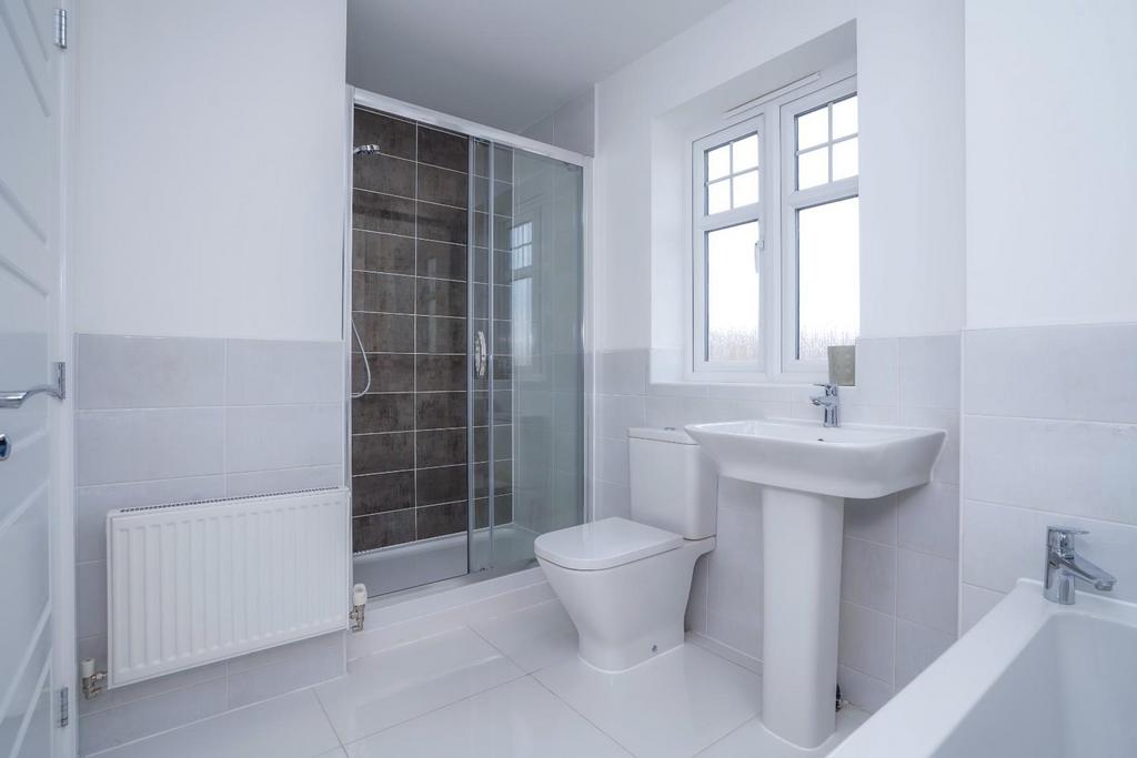 9 Waddington Drive, Snaith, DN14 9 FA DSC00866.jpg