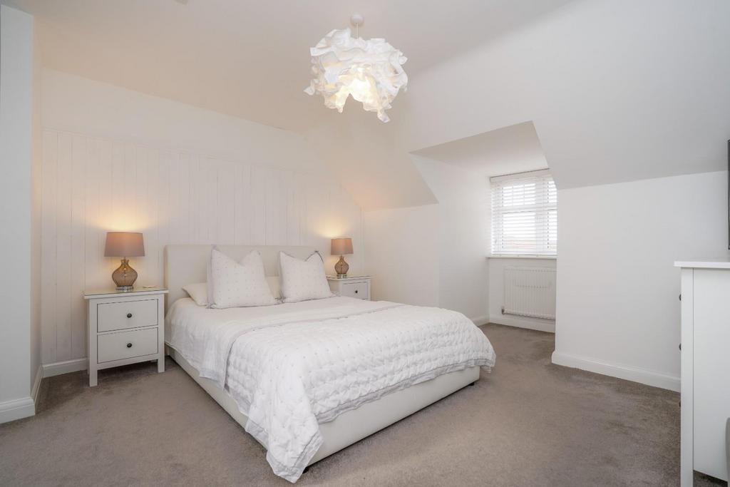9 Waddington Drive, Snaith, DN14 9 FA DSC00820.jpg