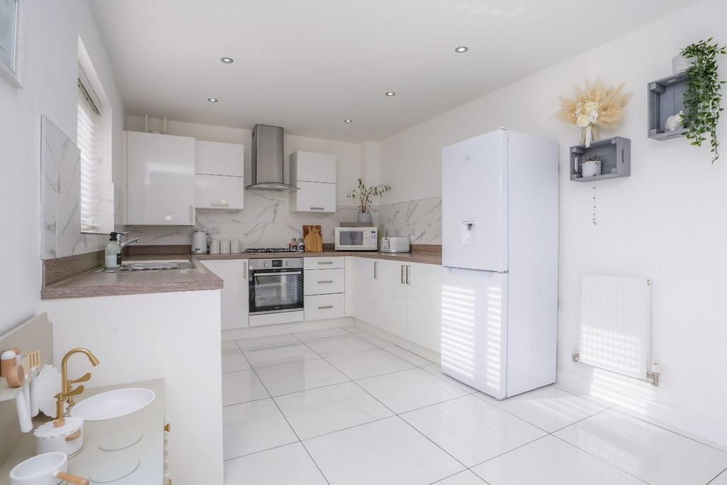 9 Waddington Drive, Snaith, DN14 9 FA DSC00874.jpg