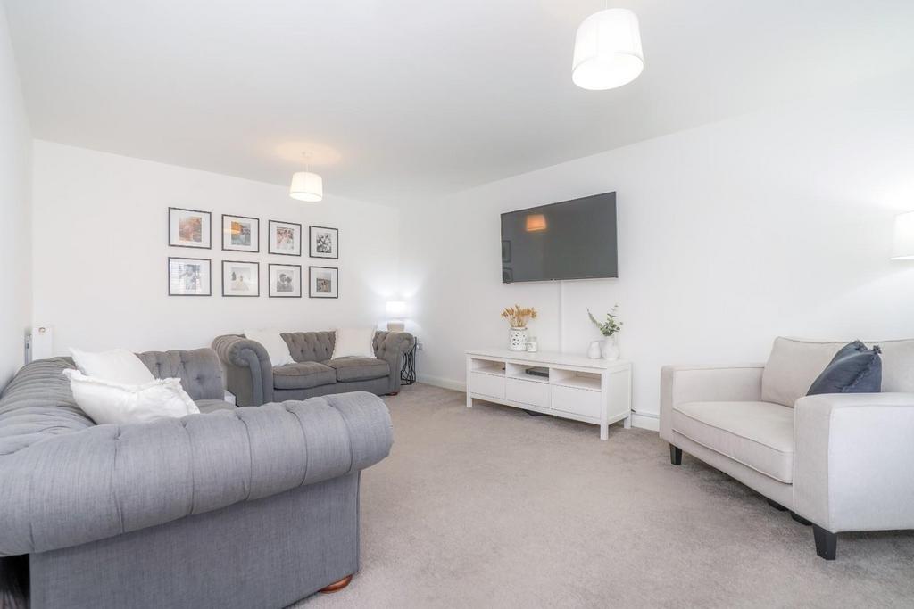 9 Waddington Drive, Snaith, DN14 9 FA DSC00890.jpg