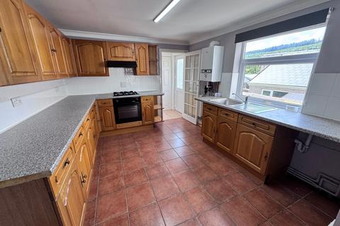 3 bedroom end of terrace house for sale, Hill Street, Melincourt, SA11
