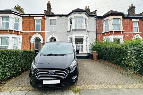 4 bedroom terraced house for sale, Hazelbank Road, Catford, London, SE6