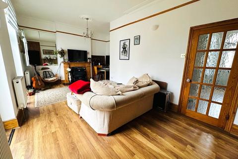 4 bedroom terraced house for sale, Hazelbank Road, Catford, London, SE6