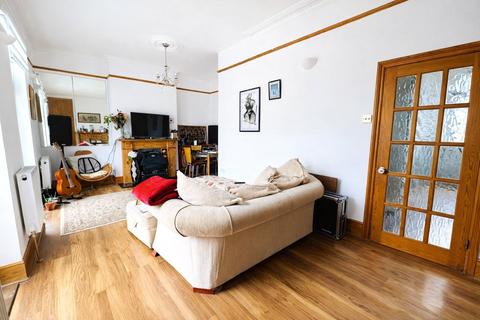4 bedroom terraced house for sale, Hazelbank Road, Catford, London, SE6