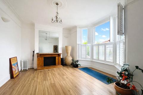 4 bedroom terraced house for sale, Hazelbank Road, Catford, London, SE6