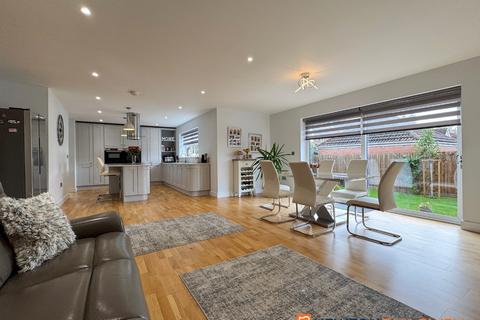 3 bedroom detached bungalow for sale, Dorner Avenue, Newark NG24