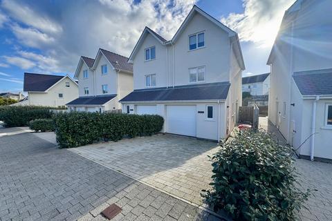 undefined, Lon Y Dryw, Trearddur Bay, Anglesey, LL65