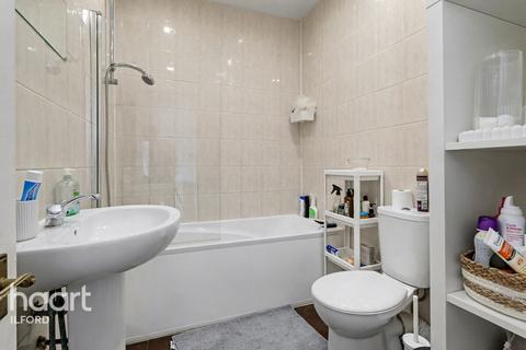 1 bedroom flat for sale, Ashgrove Road, ILFORD