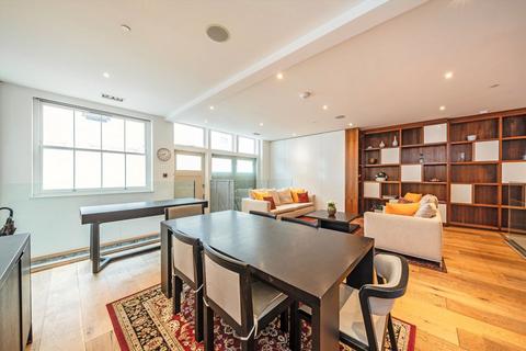 3 bedroom flat to rent, Atherstone Mews, London SW7