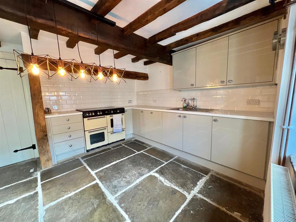 48 Wakefield Rd Kitchen 3.jpg