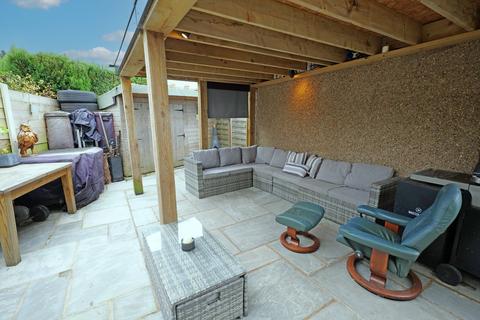 28 Rainhall Crescent, Barnoldswick, BB18 6BS