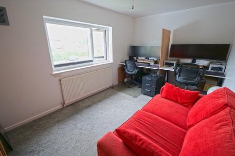 28 Rainhall Crescent, Barnoldswick, BB18 6BS
