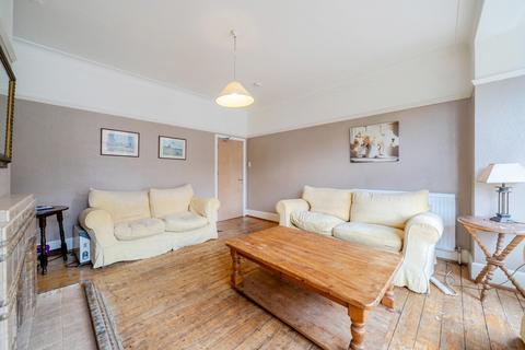 undefined, Woodbourne Avenue, London, SW16