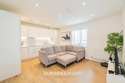 1 bedroom apartment for sale, Whittle Drive, Hornchurch, RM12