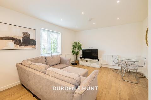 1 bedroom apartment for sale, Whittle Drive, Hornchurch, RM12