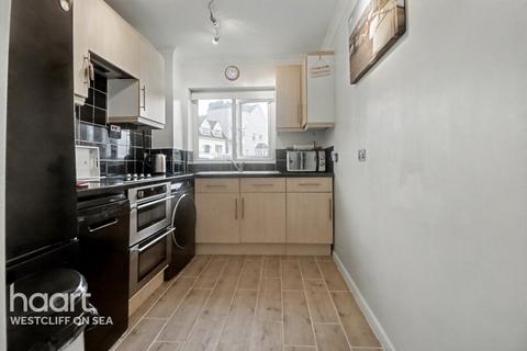 1 bedroom flat for sale, Shorefield Road, Westcliff-On-Sea