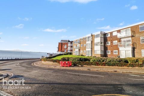 1 bedroom flat for sale, Shorefield Road, Westcliff-On-Sea