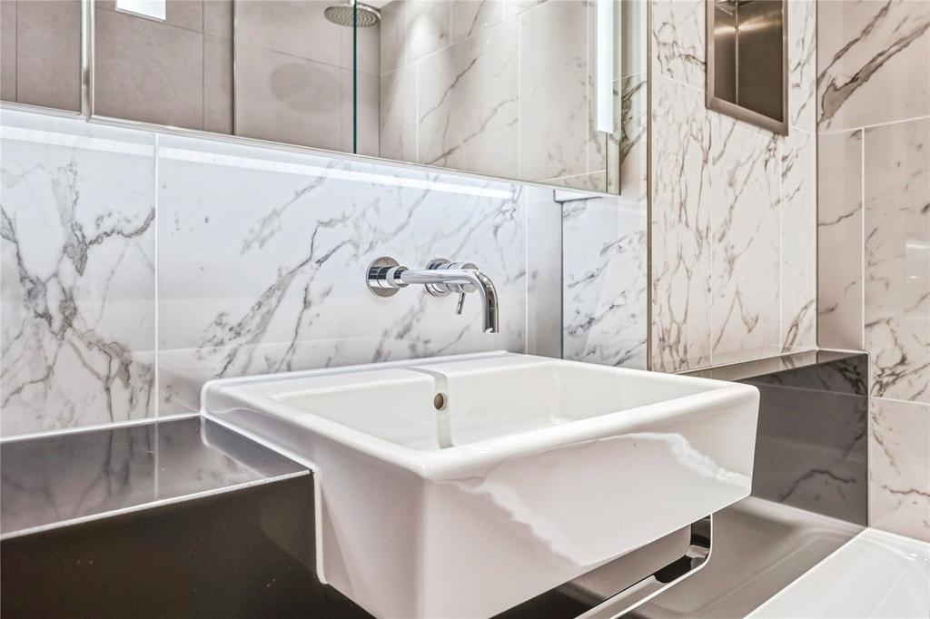 Bathroom 1.1