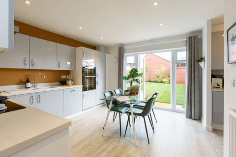 3 bedroom terraced house for sale, Plot 399, The Maynard at Kings Hill Park Rochford, Sanderling Gardens SS4
