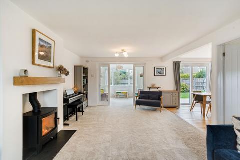 undefined, Queen Street, Somerton TA11
