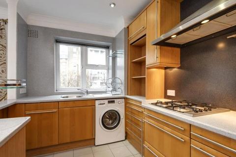2 bedroom apartment to rent, Avenue Road, London NW8