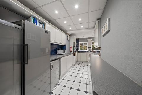 3 bedroom terraced house for sale, Nugent Road, London