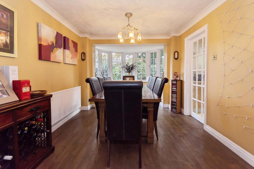 Dining Room (a).jpg