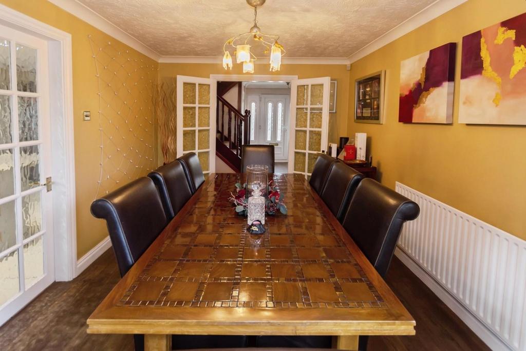 Dining Room (c).jpg