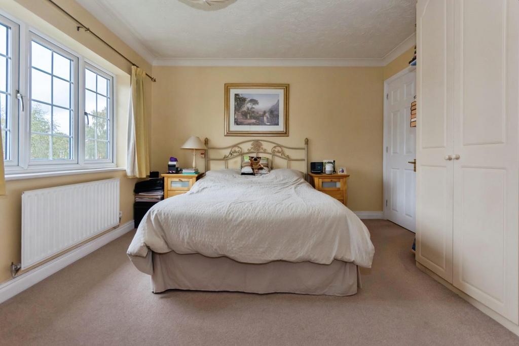 Bed 1 (b).jpg