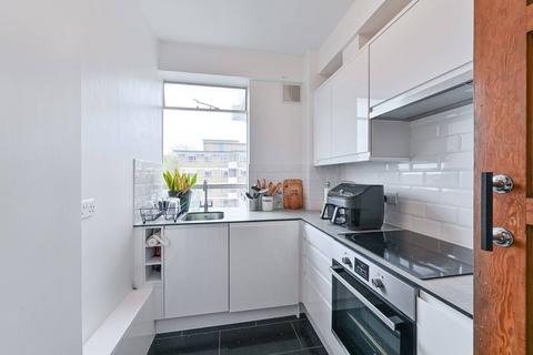 2 bedroom flat to rent, Christchurch Road, Brixton Hill, London, SW2