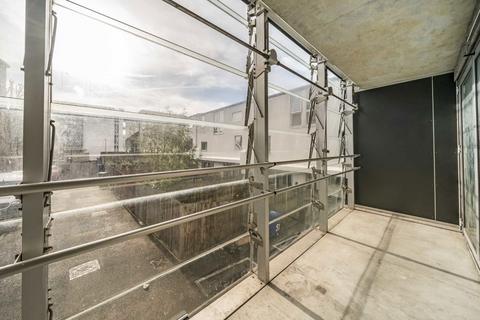1 bedroom flat for sale, Consort Road, London SE15