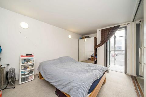 1 bedroom flat for sale, Consort Road, London SE15