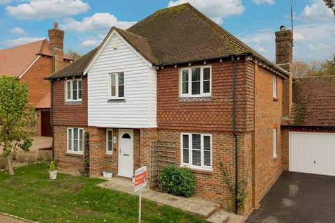 Cricketers Close, Ashington, RH20