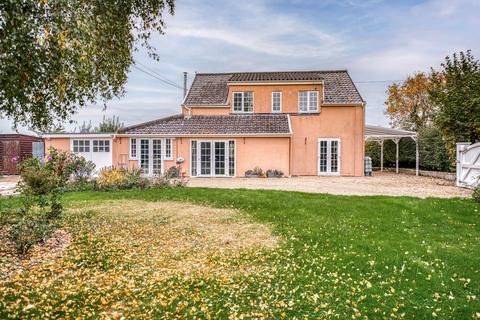 4 bedroom detached house for sale, The Street, Diss IP22
