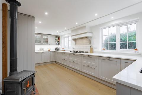 4 bedroom detached house for sale, The Street, Diss IP22