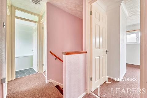 3 bedroom terraced house to rent, Brays Mead, Harlow, CM18
