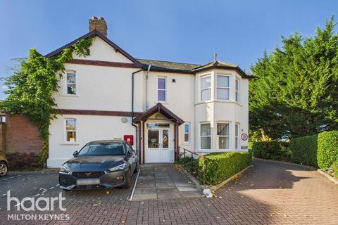 undefined, The Mount, Simpson