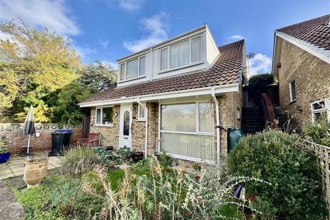3 bedroom house for sale, Carlton Road, Seaford
