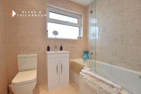 4 bedroom detached bungalow for sale, Craigfield Avenue, Clacton-on-Sea, Essex, CO15 4HS