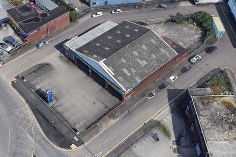 Garage to rent, 20-28 Waterloo Rd Manchester M8 8BY