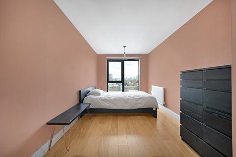 2 bedroom flat to rent, Wilson Tower, 16 Christian Street, London