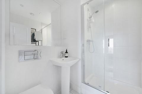2 bedroom flat to rent, Wilson Tower, 16 Christian Street, London