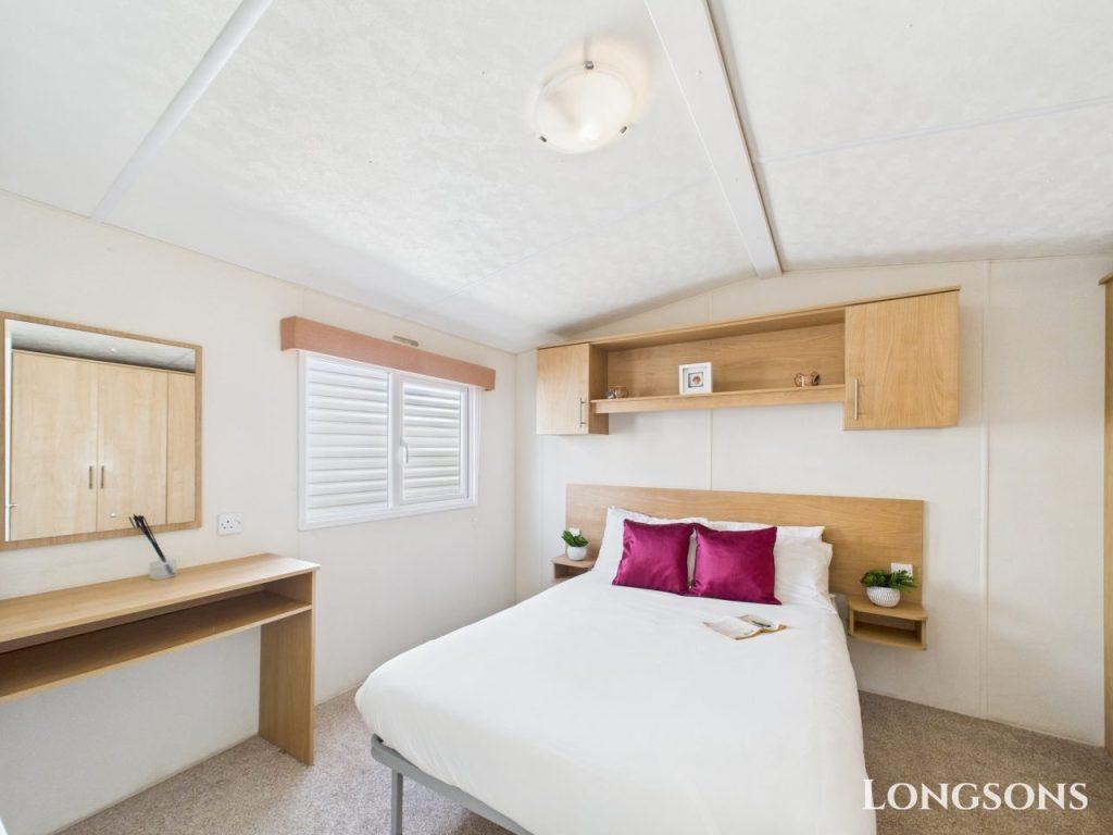 Cam02173g0 Pr0275 Still008