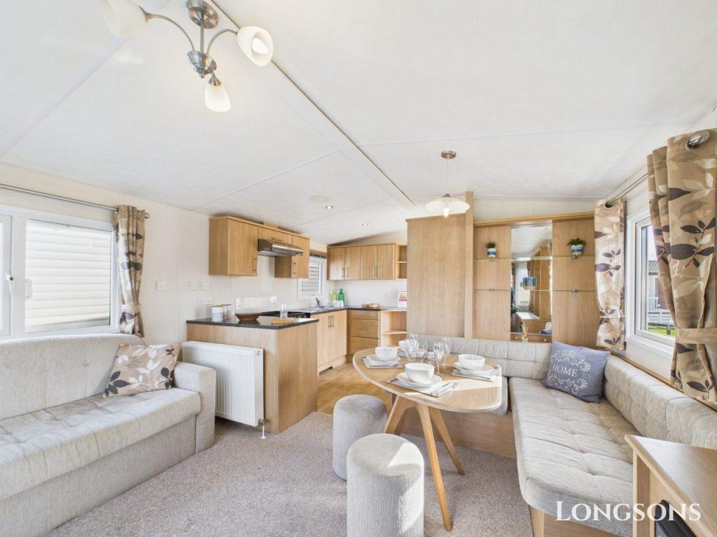 Cam02173g0 Pr0275 Still007