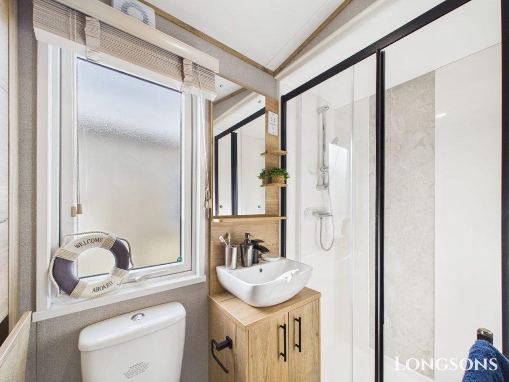 Cam02173g0 Pr0275 Still026