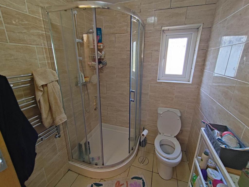 First floor shower r