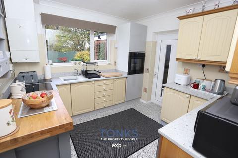 3 Apsley Close, Oldbury, B68 0QS