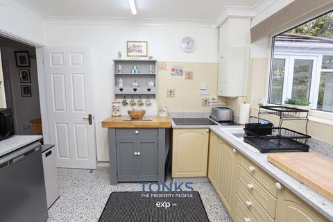 3 Apsley Close, Oldbury, B68 0QS